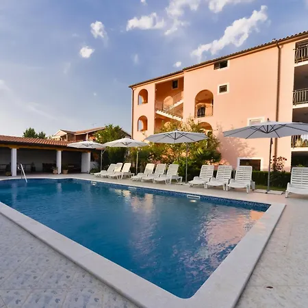 Tina 1 Novigrad Istria