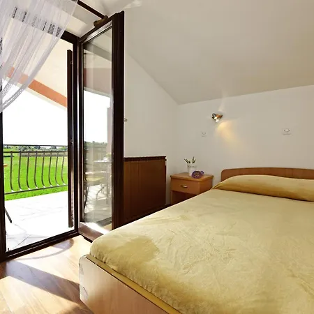 Apartment Tina 1