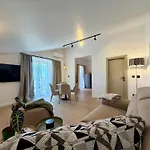 Villa Tina Suite *