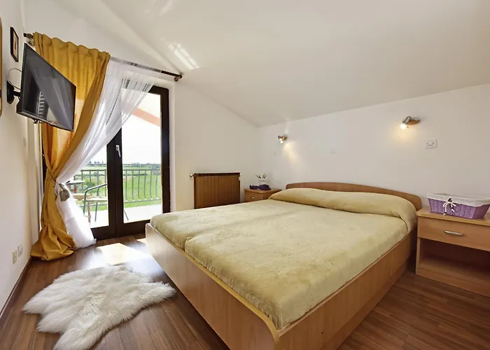 Tina 1 * Novigrad Istria