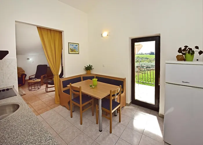 Tina 1 * Novigrad Istria